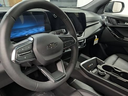 New 2027 Chevrolet Equinox LT w/ Convenience Package II AWD/4WD image 17