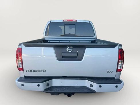 Used 2020 Nissan Frontier SV RWD image 8
