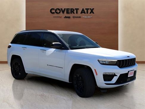 New 2025 Jeep Grand Cherokee Summit image 7