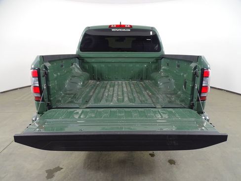 Used 2023 Nissan Frontier SV w/ Technology Package image 9