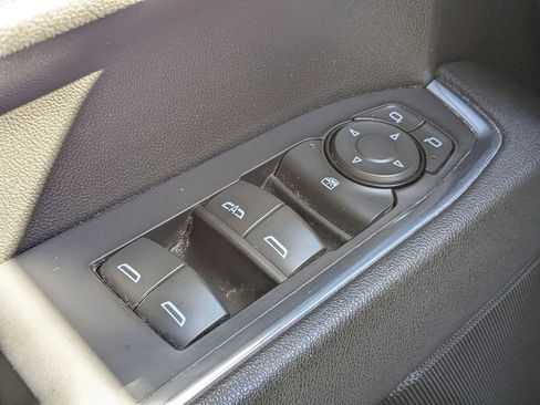 Certified 2025 Chevrolet Silverado 1500 LT image 26