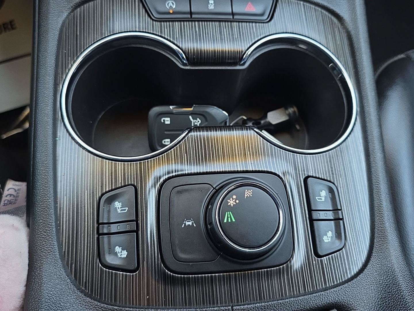 Used 2023 GMC Acadia SLT FWD image 5