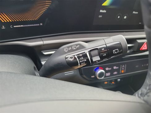 New 2026 Kia Sportage EX image 31