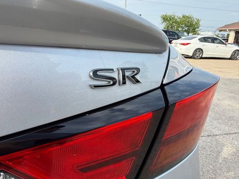 Used 2019 Nissan Altima 2.5 SR w/ SR Premium Package image 12