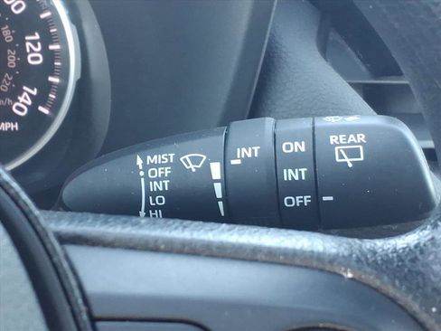 Used 2021 Toyota RAV4 XLE image 26