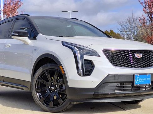 Used 2023 Cadillac XT4 Sport w/ Cold Weather Package image 7