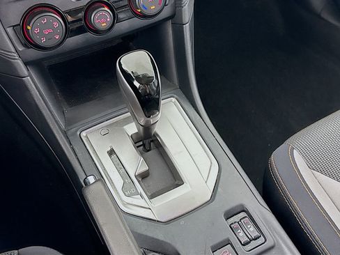 Used 2019 Subaru Crosstrek 2.0i Premium w/ Eyesight System image 17