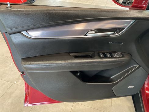 Used 2019 Cadillac XT5 Luxury w/ Advanced Security Package image 17