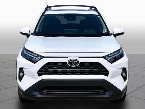 Used 2023 Toyota RAV4 XLE Premium FWD image 4