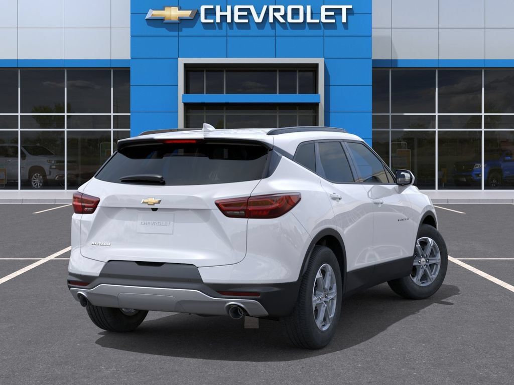 New 2026 Chevrolet Blazer LT w/ Convenience Package FWD image 4