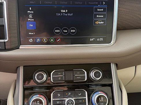Used 2021 GMC Yukon Denali AWD/4WD image 13