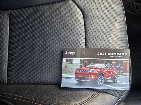 Used 2021 Jeep Compass Limited w/ Elite Interior Group AWD/4WD image 26