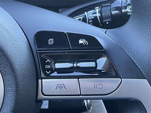 New 2026 Hyundai Elantra SE image 21