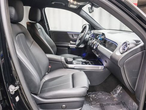 Certified 2023 Mercedes-Benz GLB 250 image 23