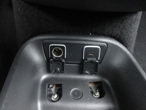 Used 2019 Chrysler Pacifica Touring Plus w/ S Appearance Package image 15