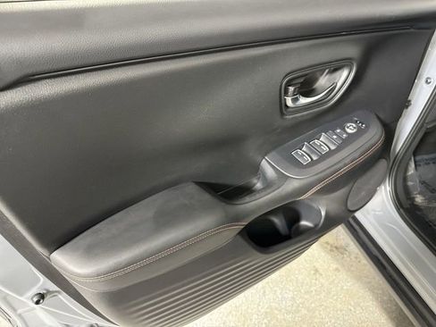 Certified 2025 Honda HR-V Sport image 21