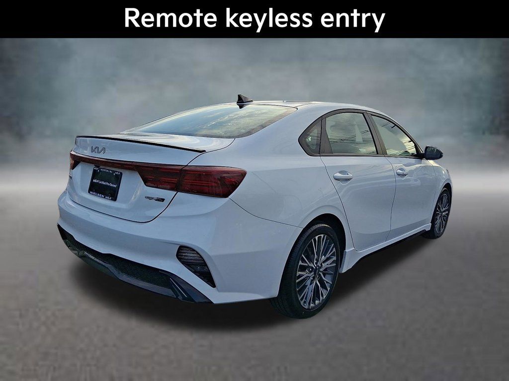 Certified 2022 Kia Forte GT-Line FWD image 6