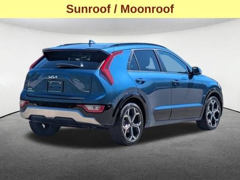 Used 2023 Kia Niro EX Touring FWD image 5
