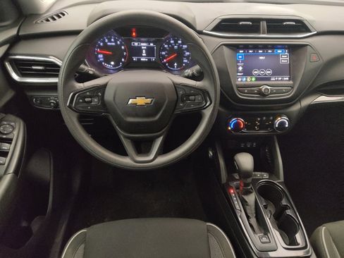 Used 2022 Chevrolet TrailBlazer LT FWD image 22
