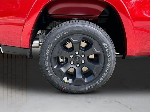 New 2026 RAM 1500 4x4 Crew Cab image 34