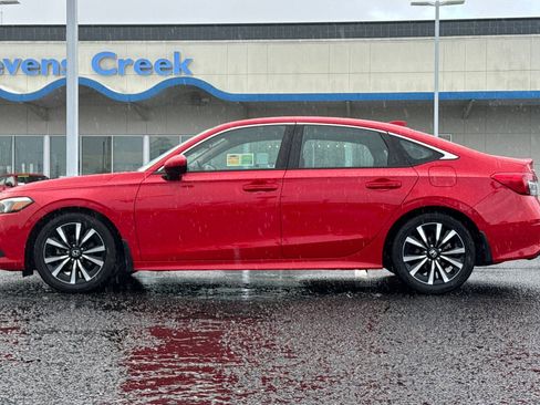 Used 2022 Honda Civic EX image 2