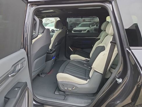 Certified 2026 Kia EV9 GT-Line image 10