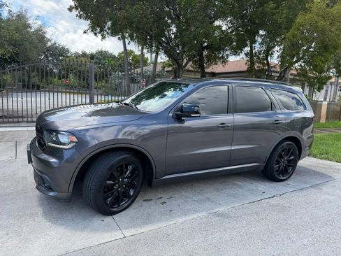 Used 2017 Dodge Durango R/T w/ Blacktop Package AWD/4WD image 4
