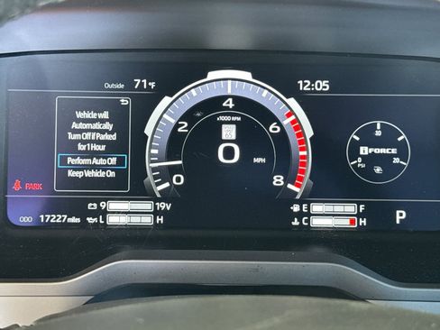 Used 2024 Toyota Tundra Limited image 22