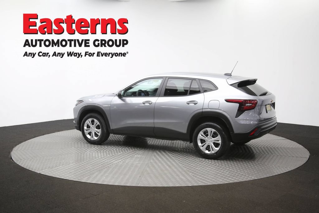 Used 2024 Chevrolet Trax LS FWD image 62