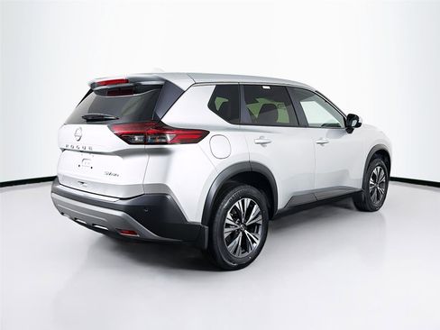 Used 2023 Nissan Rogue SV AWD/4WD image 7