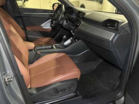 Used 2023 Audi Q3 2.0T Premium w/ Convenience Package image 11