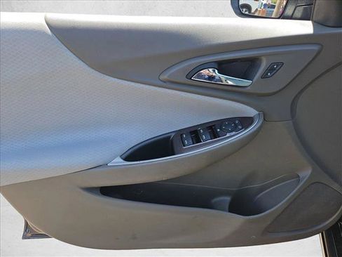 Used 2022 Chevrolet Malibu LS FWD image 9