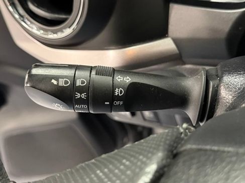 Used 2021 Toyota Tacoma SR5 RWD image 22