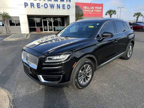Used 2020 Lincoln Nautilus FWD w/ Equipment Group 101A image 2