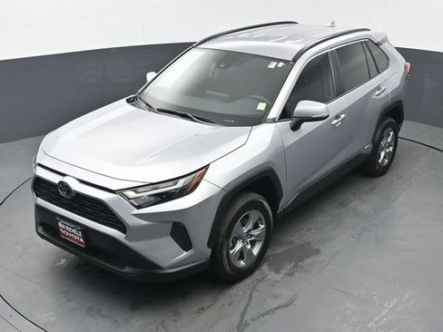 Certified 2025 Toyota RAV4 XLE AWD/4WD image 38