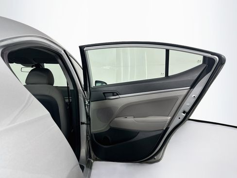Used 2019 Hyundai Elantra SEL FWD image 28