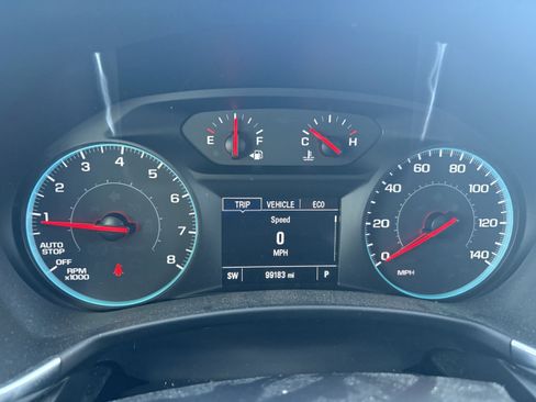 Certified 2018 Chevrolet Equinox LT FWD image 9