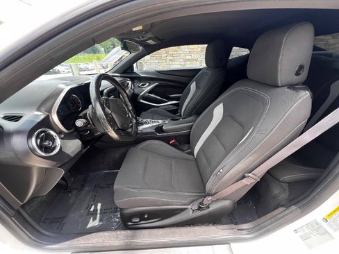 Used 2016 Chevrolet Camaro LT RWD image 15