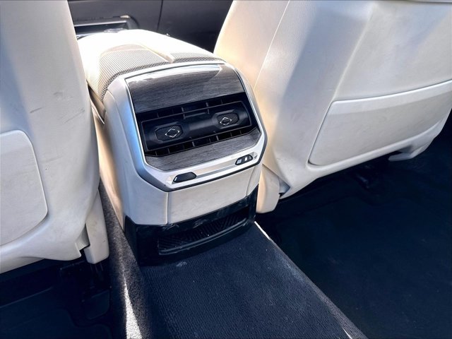 Certified 2024 BMW 740i RWD image 23