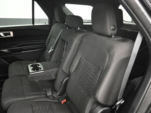 Used 2020 Ford Explorer XLT RWD image 23