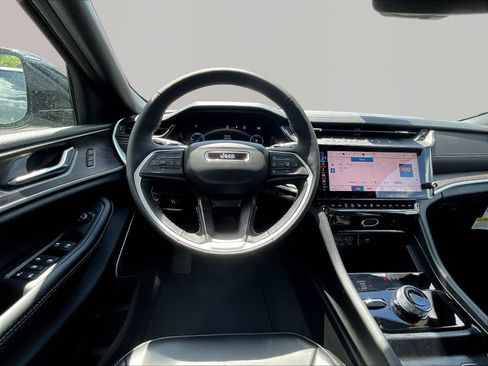 New 2026 Jeep Grand Cherokee L Limited AWD/4WD image 9