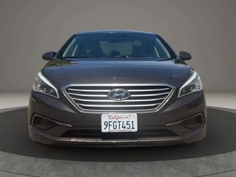 Used 2016 Hyundai Sonata SE image 2