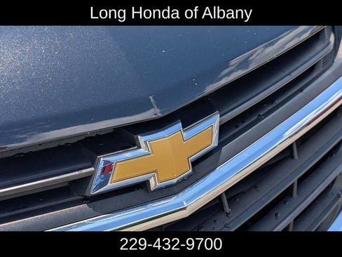 Used 2021 Chevrolet Equinox LT w/ Driver Convenience Package FWD image 4