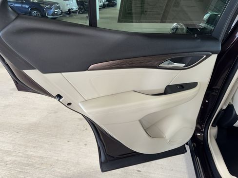 Used 2021 Buick Envision Avenir image 16