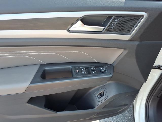 Used 2022 Volkswagen Atlas SE FWD image 3