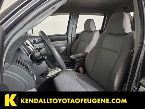Used 2014 Toyota Tacoma 4x4 Double Cab w/ TRD Sport Package image 24