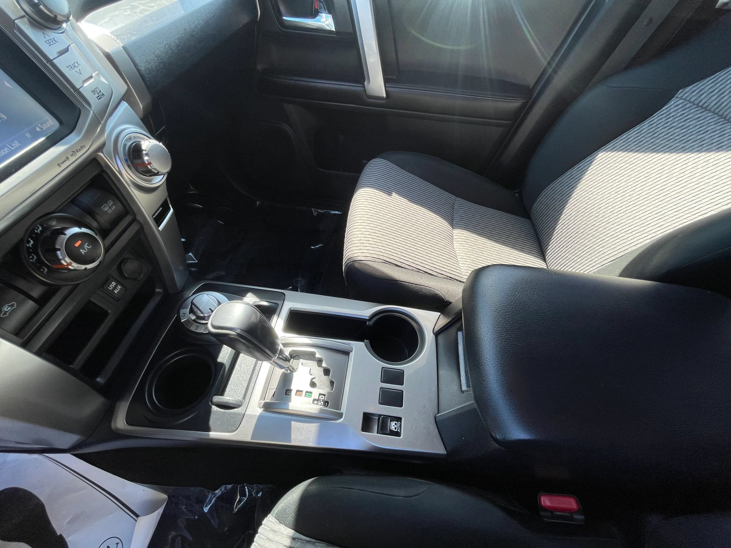 Used 2016 Toyota 4Runner SR5 AWD/4WD image 17