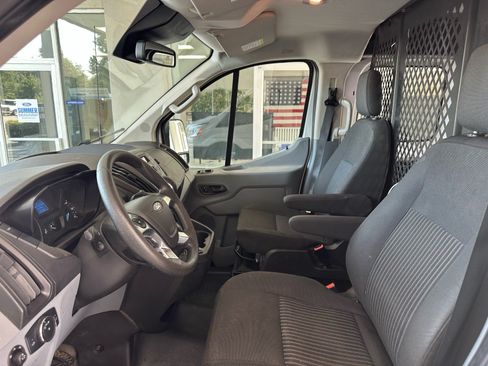 Used 2019 Ford Transit 250 130 Low Roof w/ Exterior Upgrade Package RWD image 14