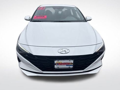 Certified 2023 Hyundai Elantra SEL w/ Convenience Package image 8