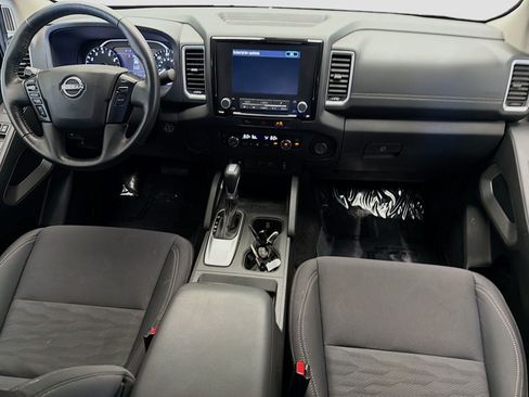Used 2024 Nissan Frontier SV RWD image 12